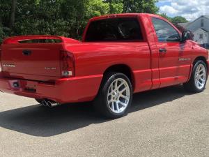 Dodge Ram SRT-10 2004 года 